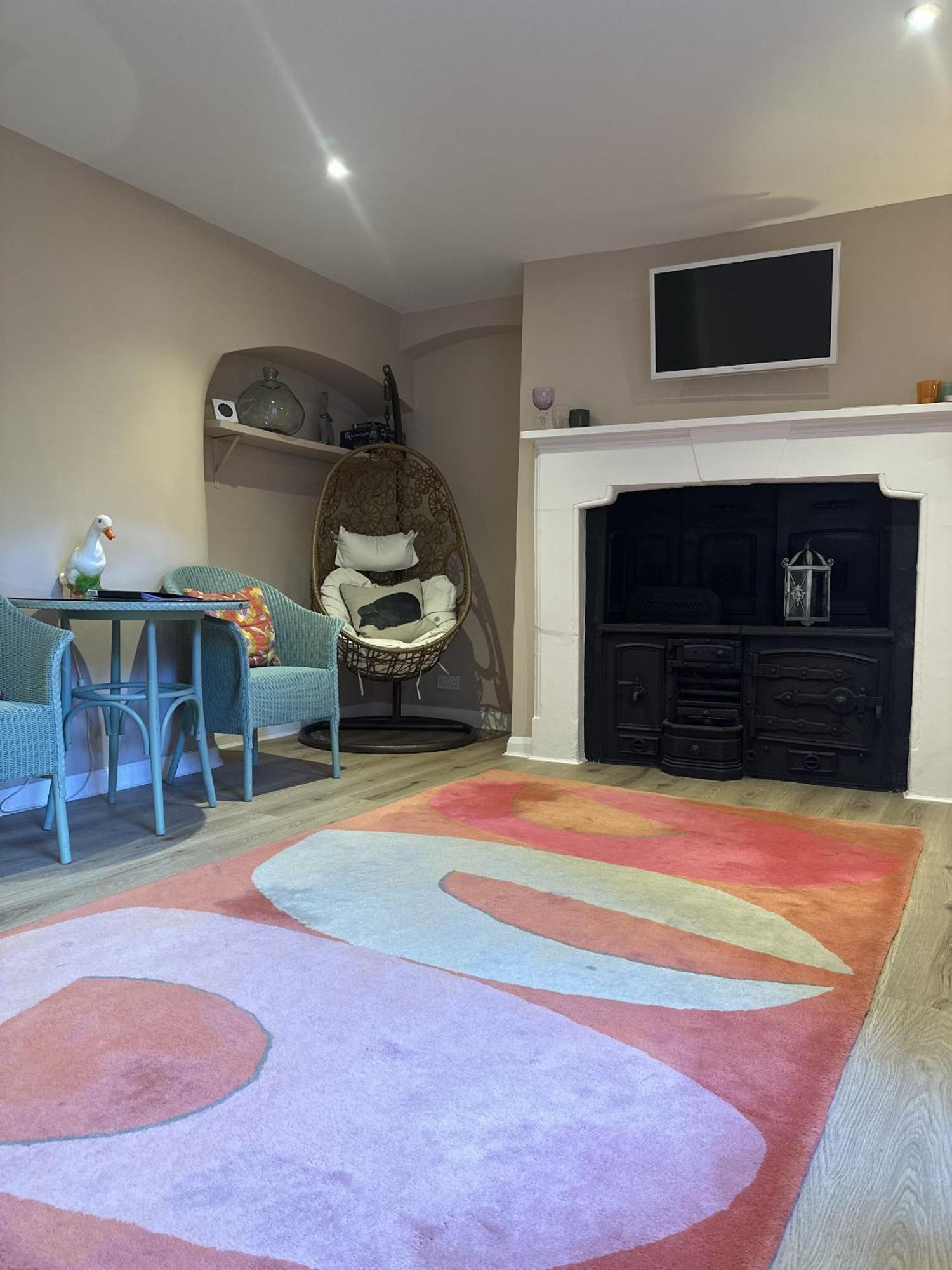 Unique Clifton Apartment On Historic Crescent Бристол Екстериор снимка
