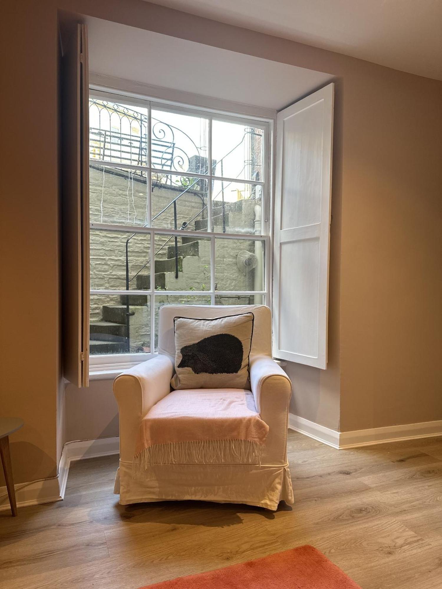 Unique Clifton Apartment On Historic Crescent Бристол Екстериор снимка
